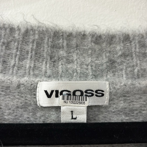 Vigoss Light Gray Women's Sweater - large - scoop neck - soft and cozy - Picture 2 of 5